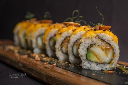 Mango Ika Roll