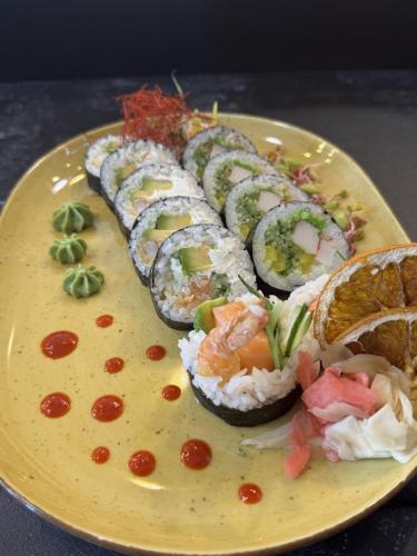 Futomak California makiFutomak Sake Ebi Philadelphia