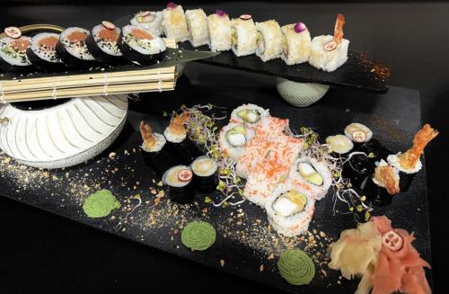 Uramak Ebi ten crunchyUramak Ika ten2x Hosomak Ebi tempFutomak Sake Philadelphia